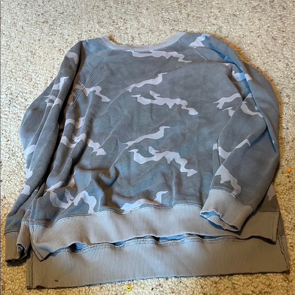 American Eagle Outfitters Gray Crewneck Sweater
